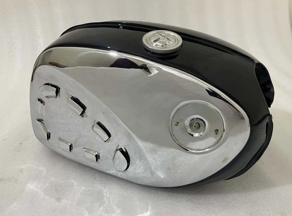 Honda CB77 305 SUPERHAWK 61-68 STEEL BLACK FUEL TANK +CHROME SIDE PALTES |Fit - Image 2 of 4