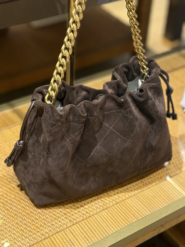 BOLSO TORYBURCH WILLA GAMUZA GRANDE E/W CORDÓN 170066 CACAO OSCURO/200 Foto 3 de 4