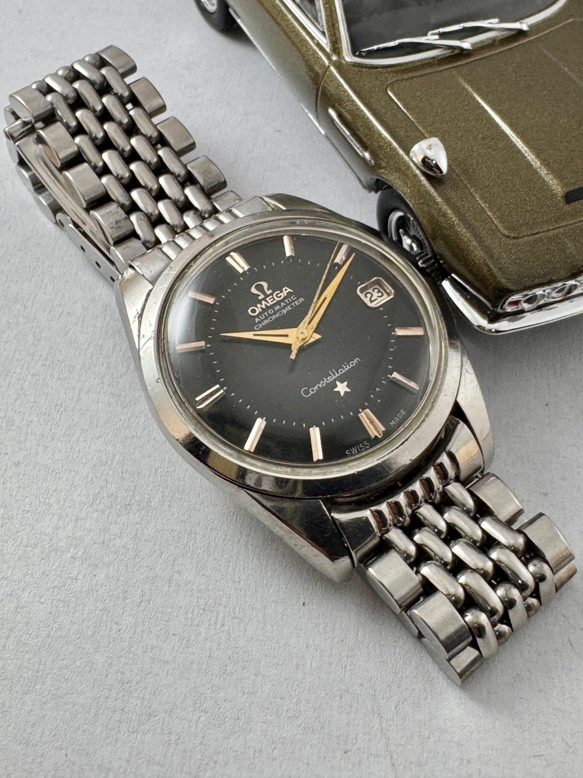 VINT OMEGA  CONSTELLATION  PIE PAN  black dial cal 562 ref  14393-6 SC     ca 60