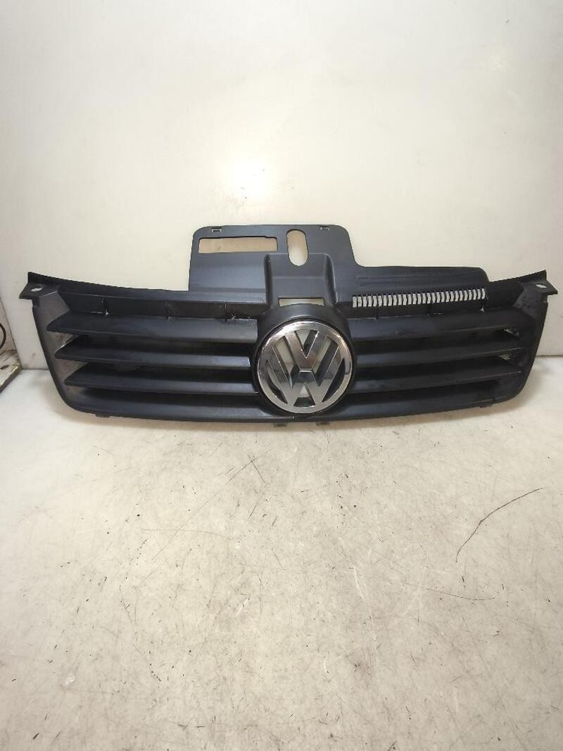 6Q0853653C9B9 griglia anteriore VOLKSWAGEN POLO 9N (10/01-03/05) 1.2 2001 Usato