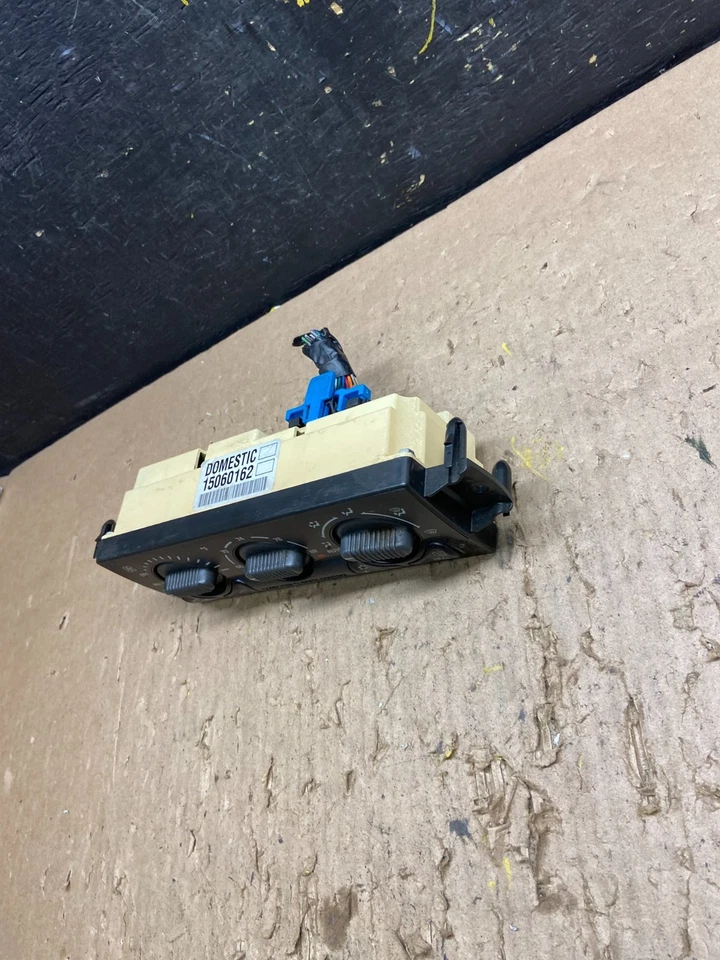 Chevrolet Silverado 1999 a 2002 módulo de control de climatización de calefacción T8371 DG Foto 2 de 4