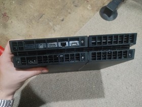 Sony PlayStation 4 PS4 500GB Console Bundle Tested