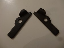 2 VERROUS ( D et G ) Chariots …