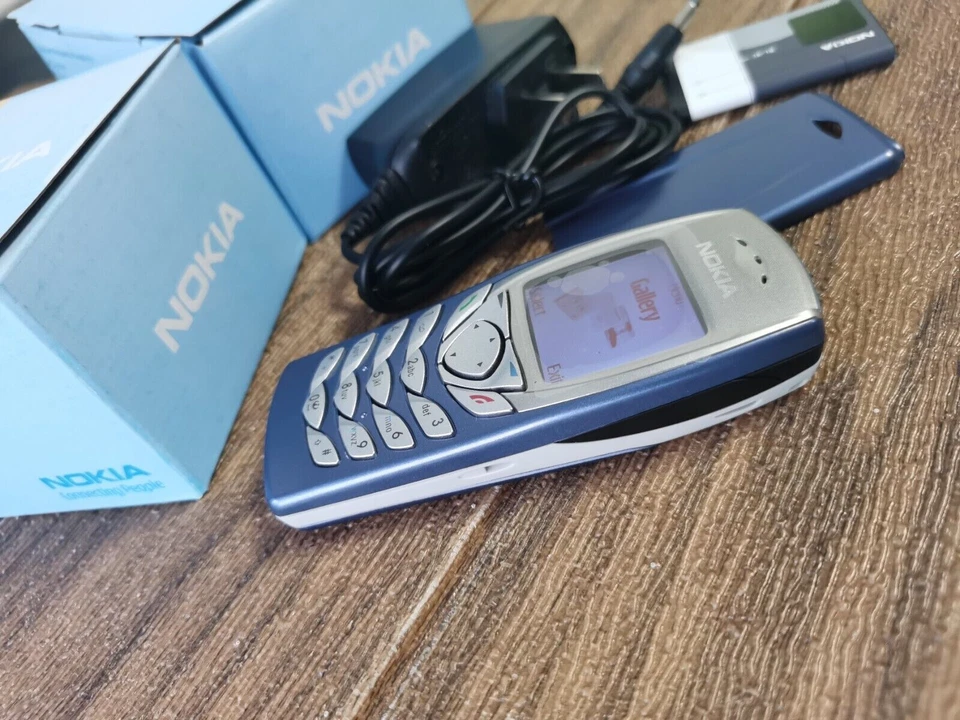 Original Nokia 6100 Blue(Unlocked) TriBand 2G 1.5" Button Classic Mobile Phone - Image 4 of 4