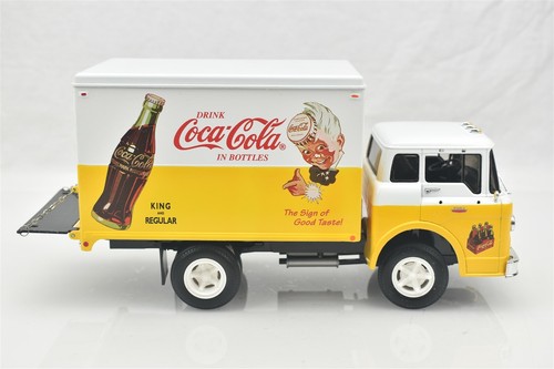 ERTL Coca Cola Coke Ford 1958 C-800 Delivery Truck Die Cast 1:25 Scale H837 - Picture 5 of 10