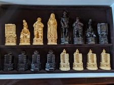 Handcrafted SAC: Shakespeare & the Globe Chess Set Burgandy and Ivory. UK Import