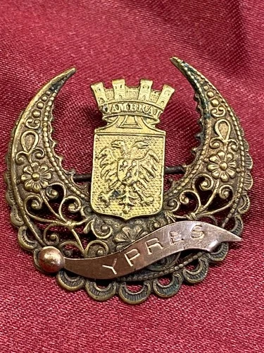 Lovely Patriotic WW1 Ypres Sweetheart Brooch w/fixing rolled Gold ribbon Title