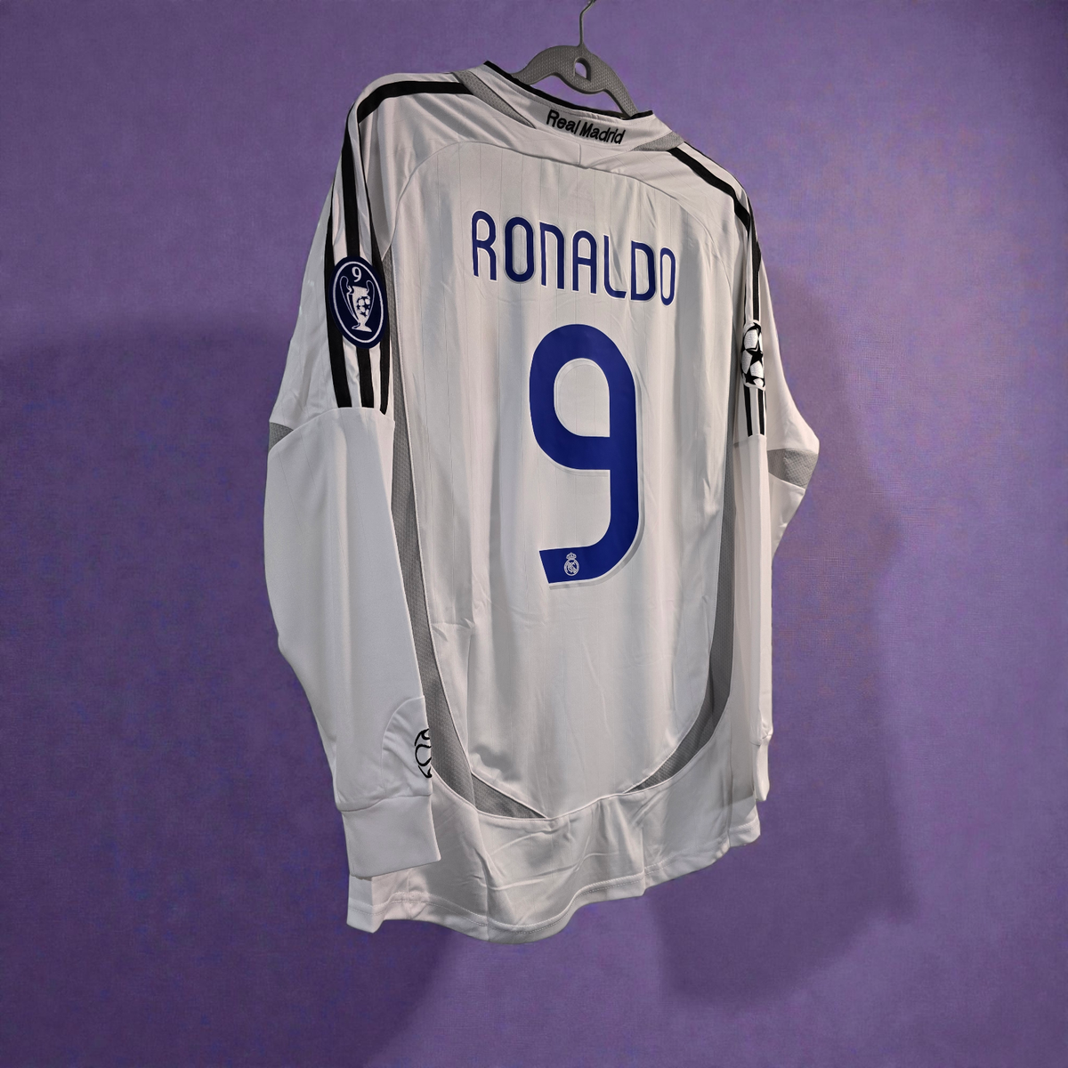 01 - R. Madrid 06/07 Home UEFA - White - Ronaldo # 9 - Medium (Run