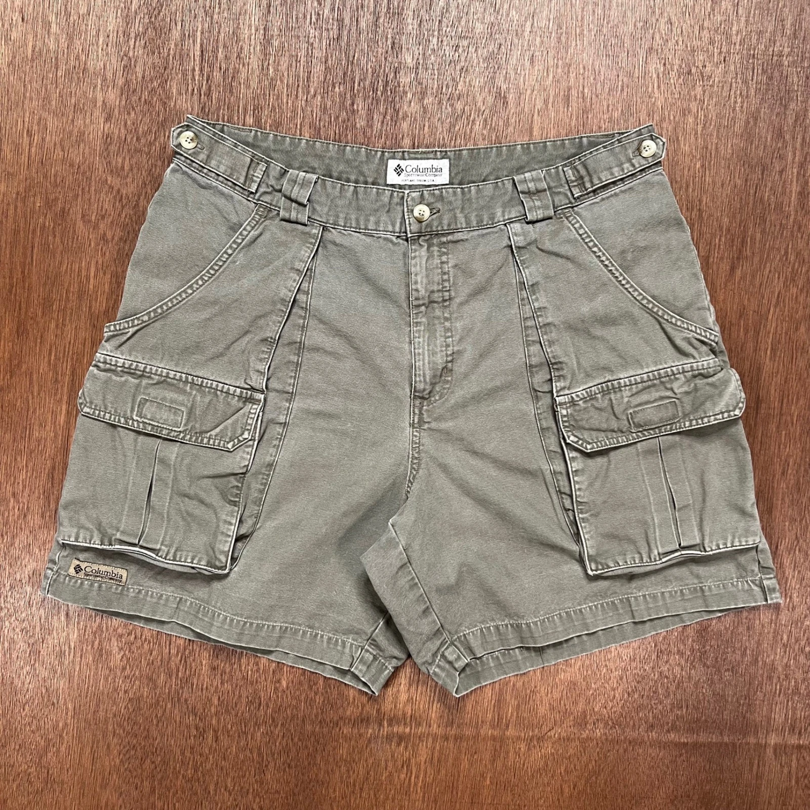 Columbia Olive Green AM4111 Hiking Utility Cargo Shorts (waist 36)