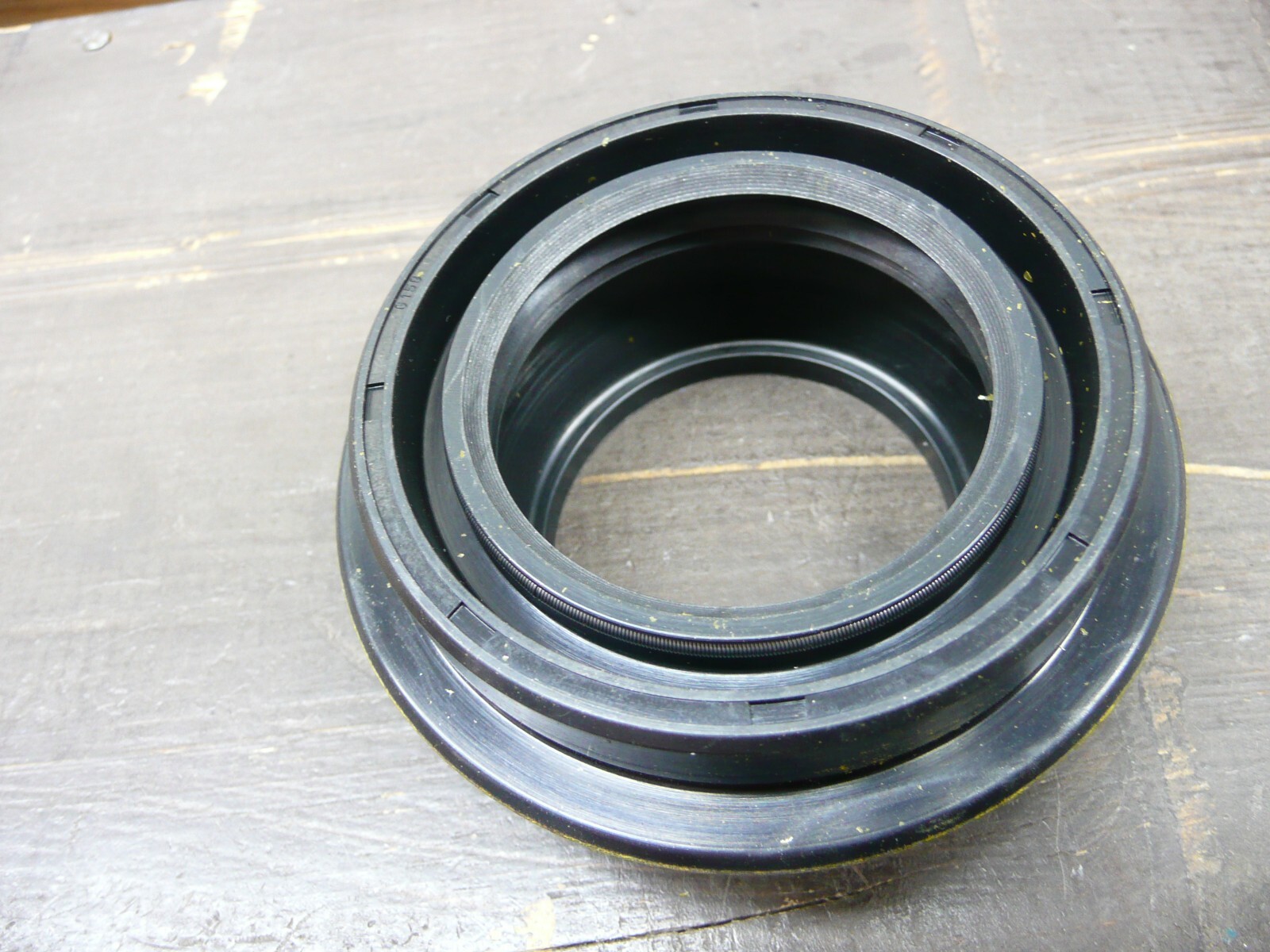 Warner BW4416 Transfer Case Rear Output Seal w/Boot, 2.760 x 1.820