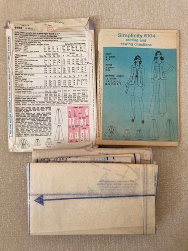 Vintage Sewing Patterns all Original from the Fab! 1960's 70's 80's - Picture 9 of 19