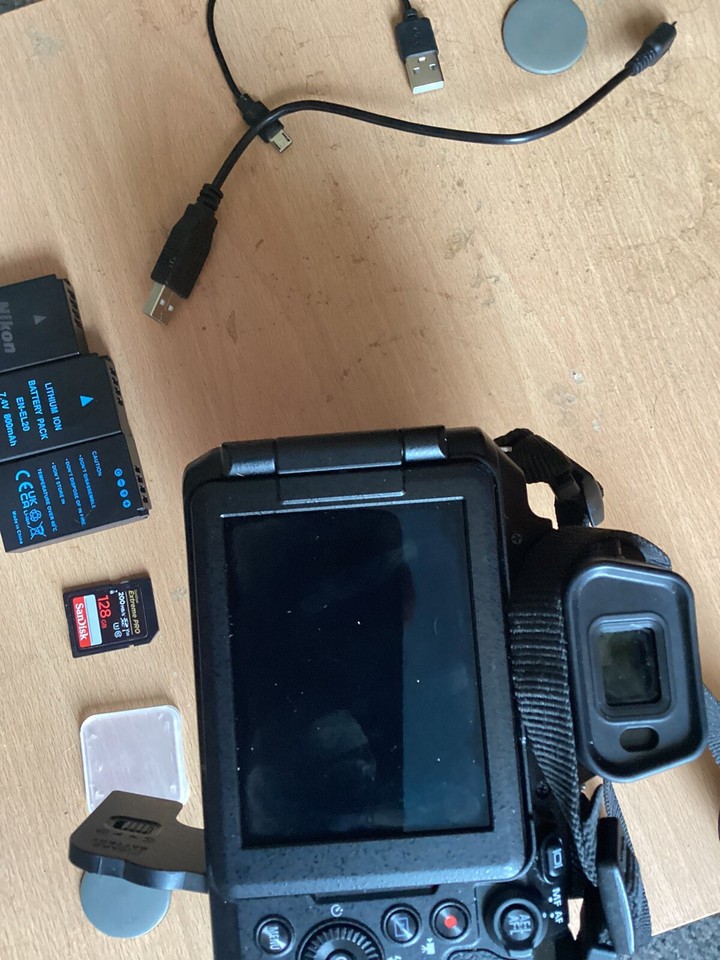 Nikon Coolpix P950 16MP Digital Camera Black 4960759902481 eBay