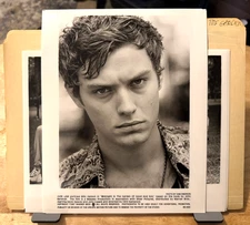 MIDNIGHT IN THE GARDEN OF GOOD AND EVIL 1997 Movie Press Kit - 8 Photos 1 Slide