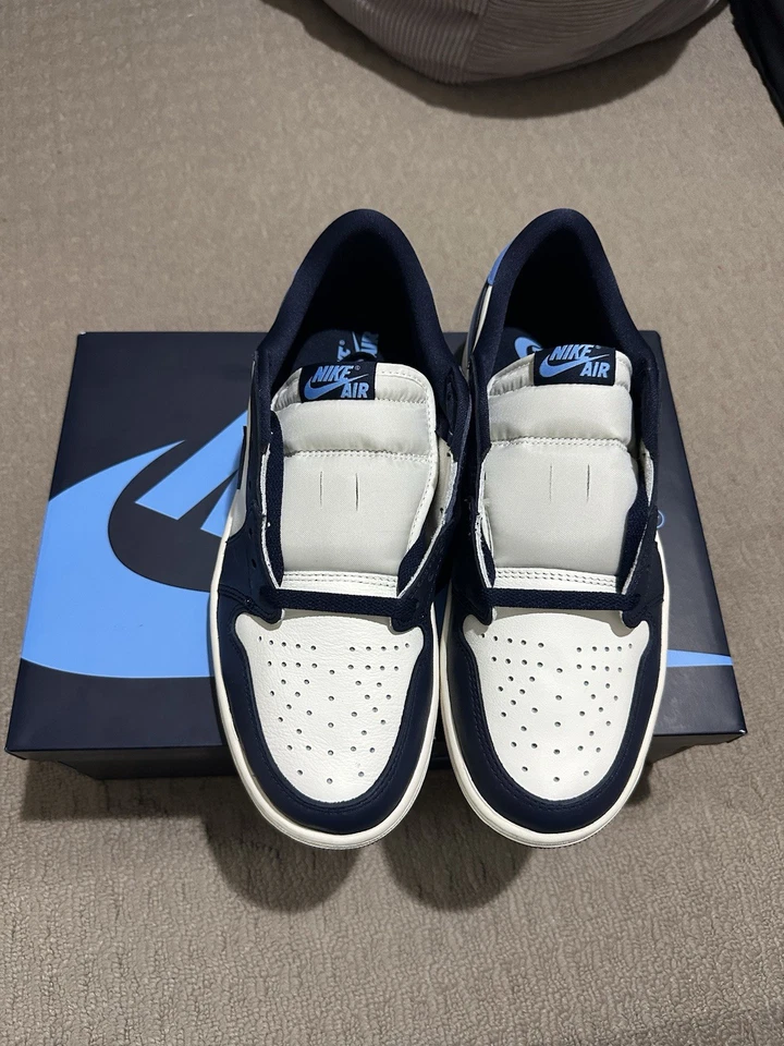 Size 10 - Air Jordan 1 Retro OG Low Obsidian UNC - image 4 of 4