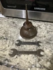 Vintage Original 1920s 1930s Ford Script Thumb Oiler Oil Can And Wrenches