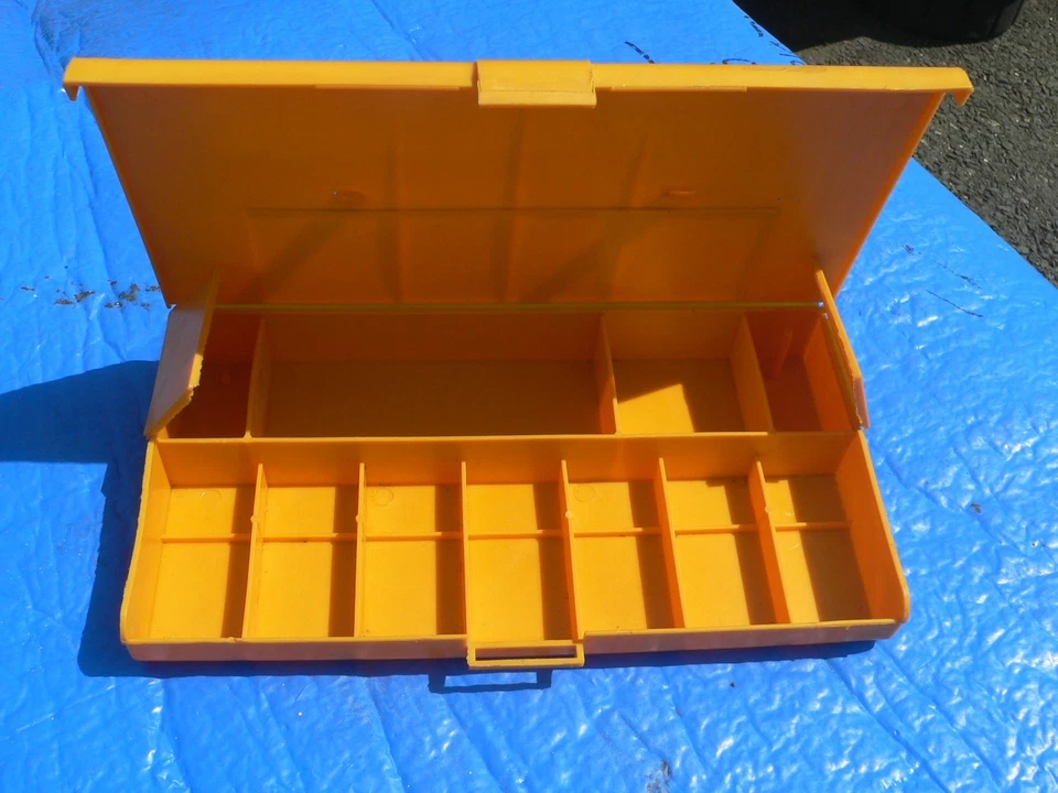 AURORA MODELO MOTOR THUNDERJET 500 AMARILLO ESTUCHE FOSO DE TRANSPORTE PARA COCHES SLOT Foto 2 de 4