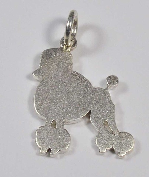 SilberanhäNger Mit Der Silhouette Eines Pudelhundes, Komplett Mit Kostenlosem Ha-image
