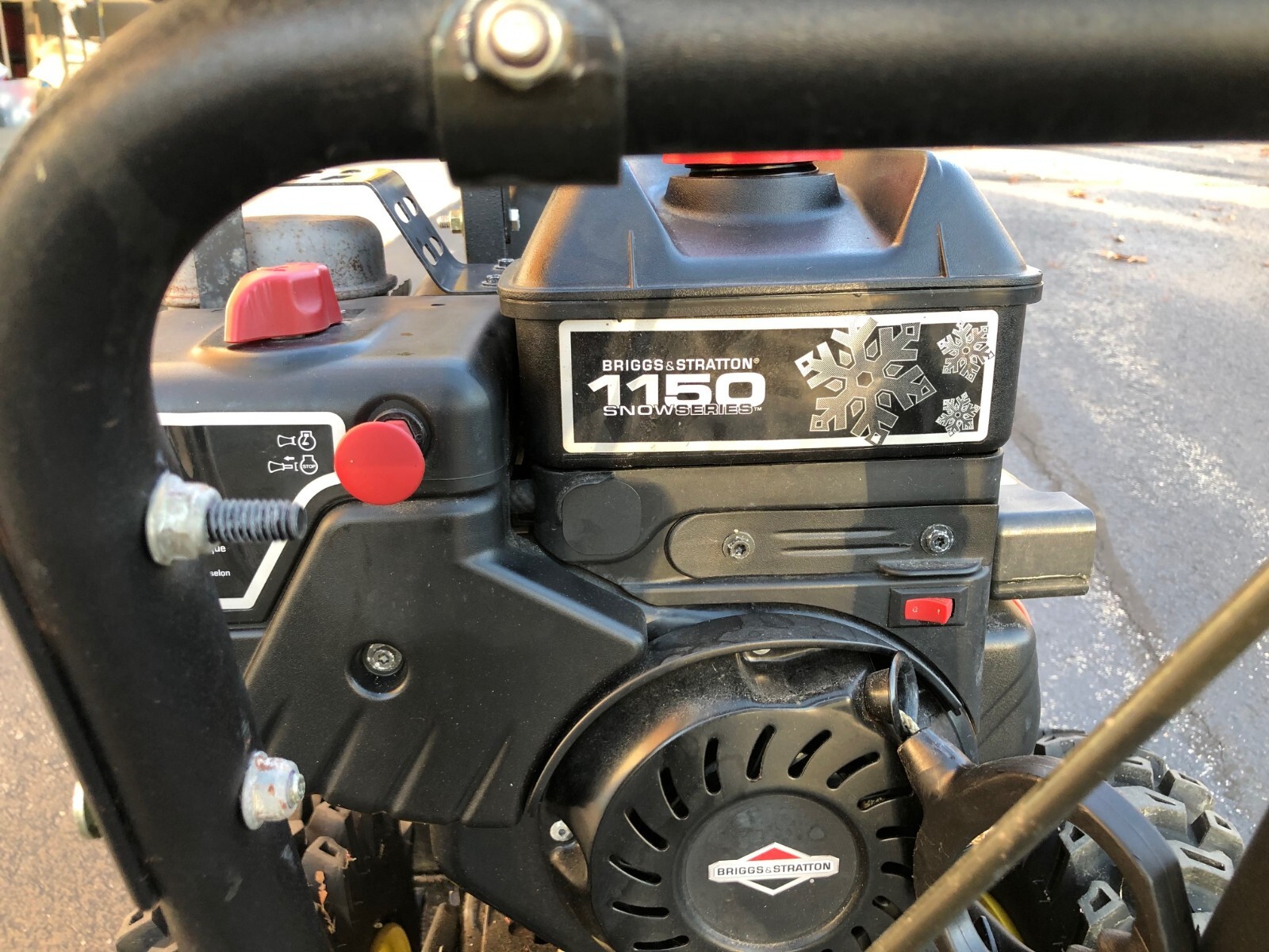 Briggs and Stratton Brute 1150 snow blower. Used two seasons, elec