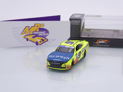 Lionel Racing NX92365MENBX # Chevrolet NASCAR 2023 Brandon Jones - Menards 1:64