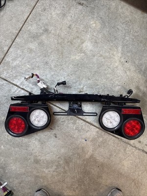 International PROSTAR Tail Panel Rear Tail Light Assembly Optronics Peterbilt