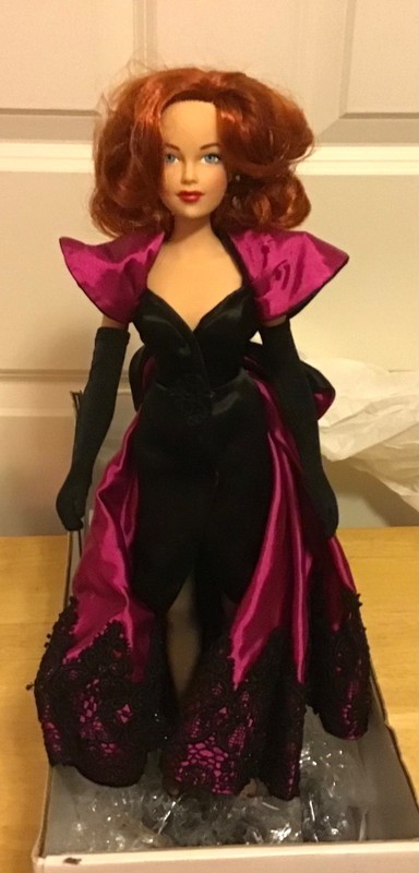 1999 Effanbee BRENDA STARR REPORTER 16” VINYL DOLL “Stepping  Out” COA NIB