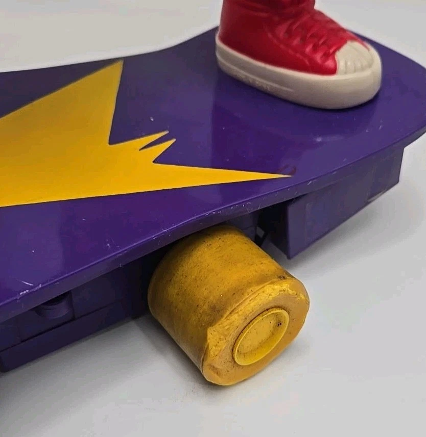 Matchbox 1987 Vintage RC Radskate Monopatín Sin Control Remoto Solo Para Piezas o Exhibición Foto 3 de 4