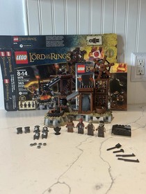 Lego The Orc Forge 9476 Lord of the Rings Hobbit Lotr 100% Complete Set Orthanc
