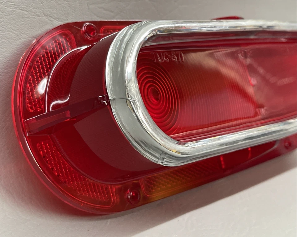 1961 Pontiac Catalina Ventura Stop & Tail Lamp Lens NORS (READ) - Image 2 of 4