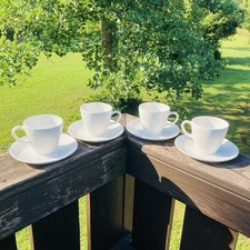 Set of 4 1960s Vintage Centura by Corning White Tea/Coffee Cup and Saucers 8pcs
