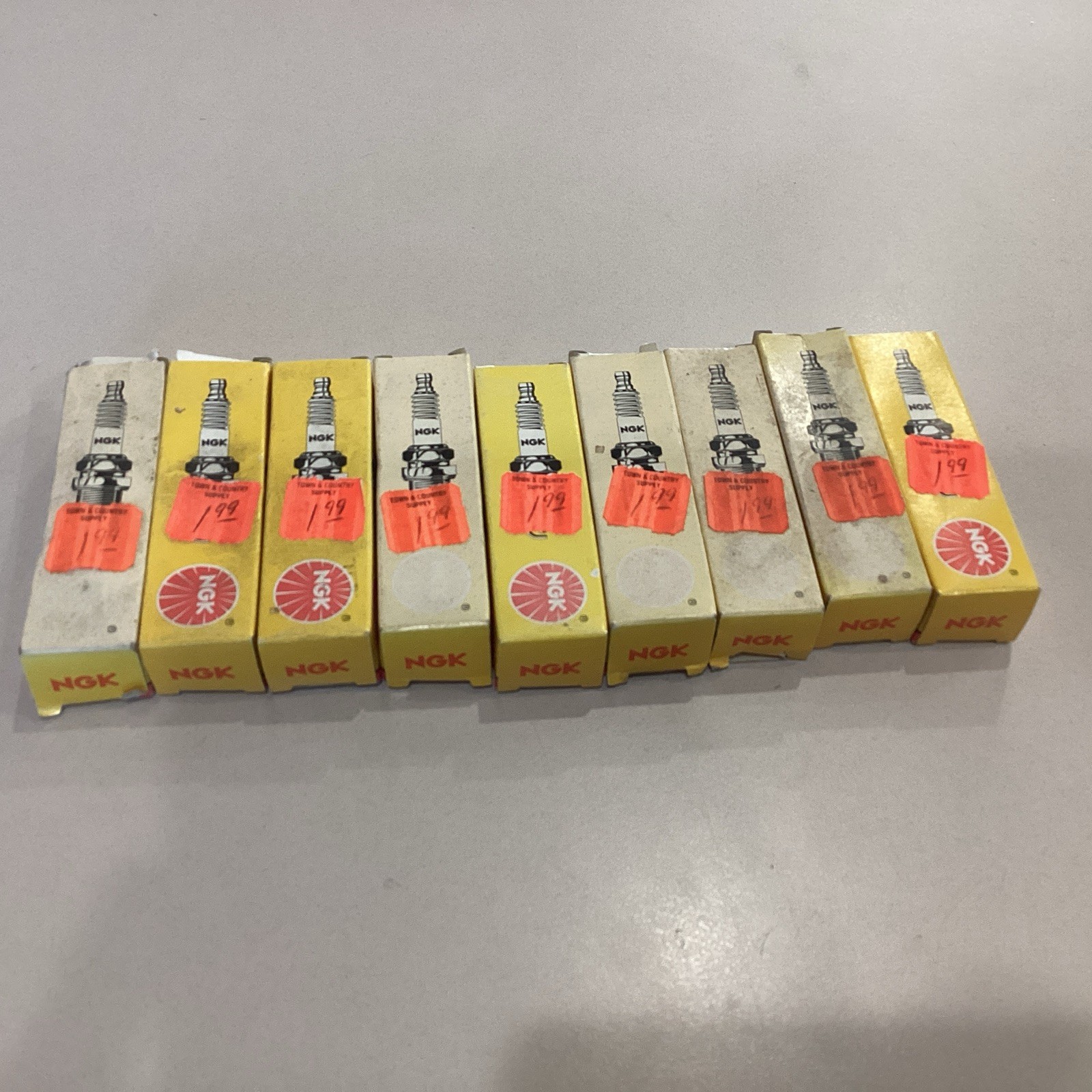 9 Pack of NGK Spark Plugs BR6FS 4323 new