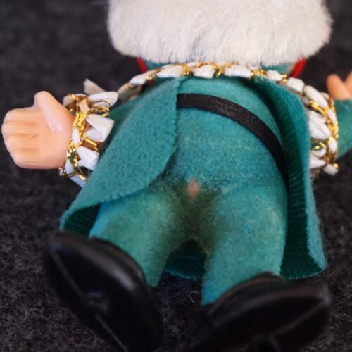 Walt Disney Snow White and the Seven Dwarfs Ornament Vintage Felt Flocked Japan - Picture 10 of 18
