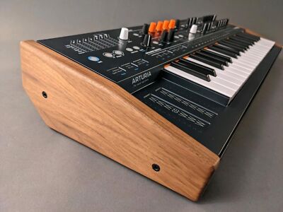 Ständer für Arturia Minifreak