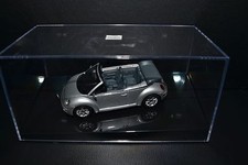 VW New Beetle Cabrio AutoArt diecast vehicle in scale 1/43 