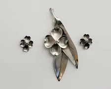 Vintage Stuart Nye Vintage Brooch Earrings Sterling Silver Dogwood Flower 9.36g