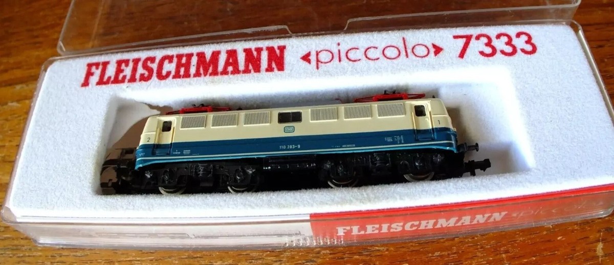 Nゲージ FLEISCHMANN piccolo 7334 機関車&客車セット Amazon | 鉄道