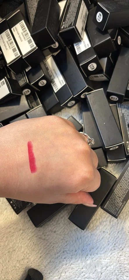 Count of 68 individual Red lipsticks no Brand, Makeup Beauty - Image 2 of 4