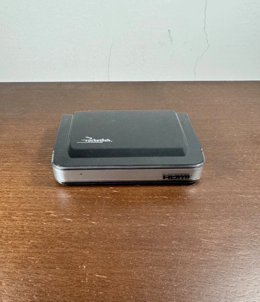 Rocketfish RF-G1182 1 In 2 Out 7.1 Surround 1080p Mini HDMI Splitter w/ Adapter - Image 4 of 4