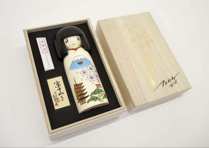 Takashi Murakami Usaburo Kokeshi ”Fujisan chan