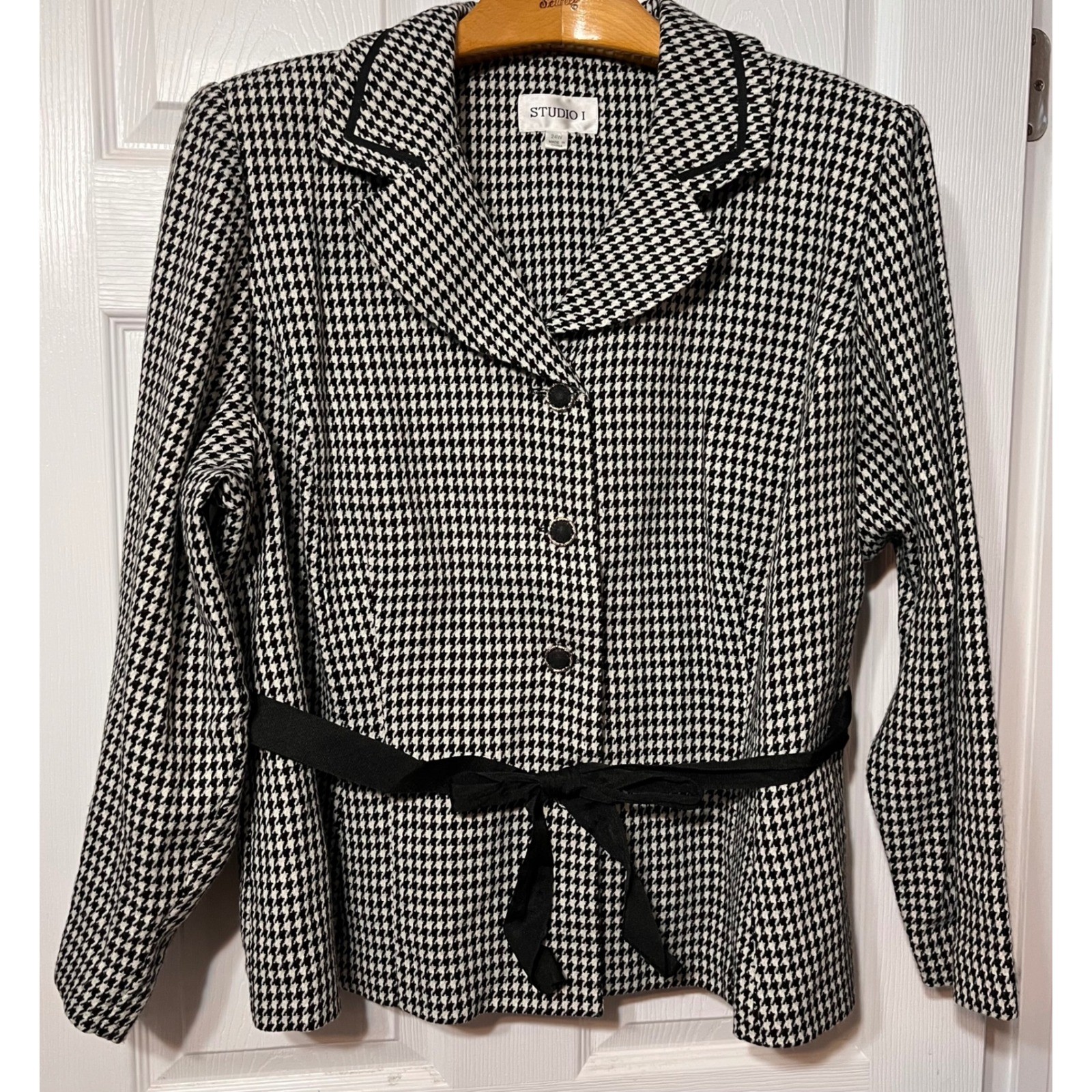 STUDIO I Houndstooth Button Front Blazer & Flounc… - image 3