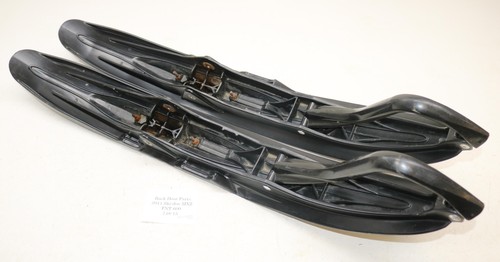 2011 Ski-doo Mxz Tnt 600 Carb Xp Pilot 5.7 Plastic Skis Ski Black