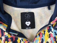 QS by s.Oliver Sweatjacke stilisierte Silhoue...