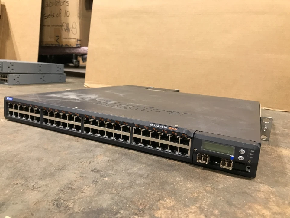 Juniper EX4200-48PX w/ 2x EX-PWR2-930-AC 930w PSU - Image 2 of 4