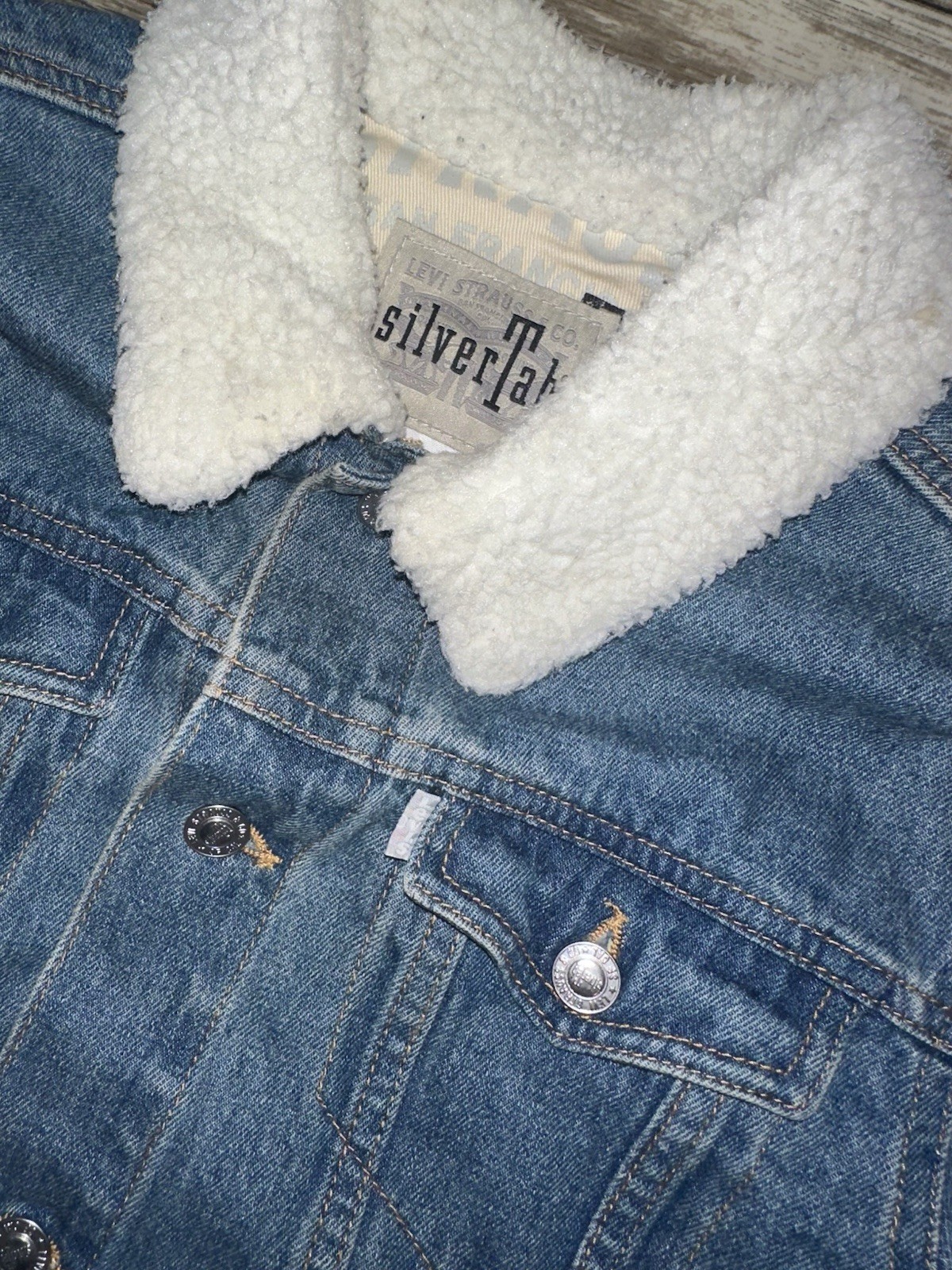 Picture 1 of 17