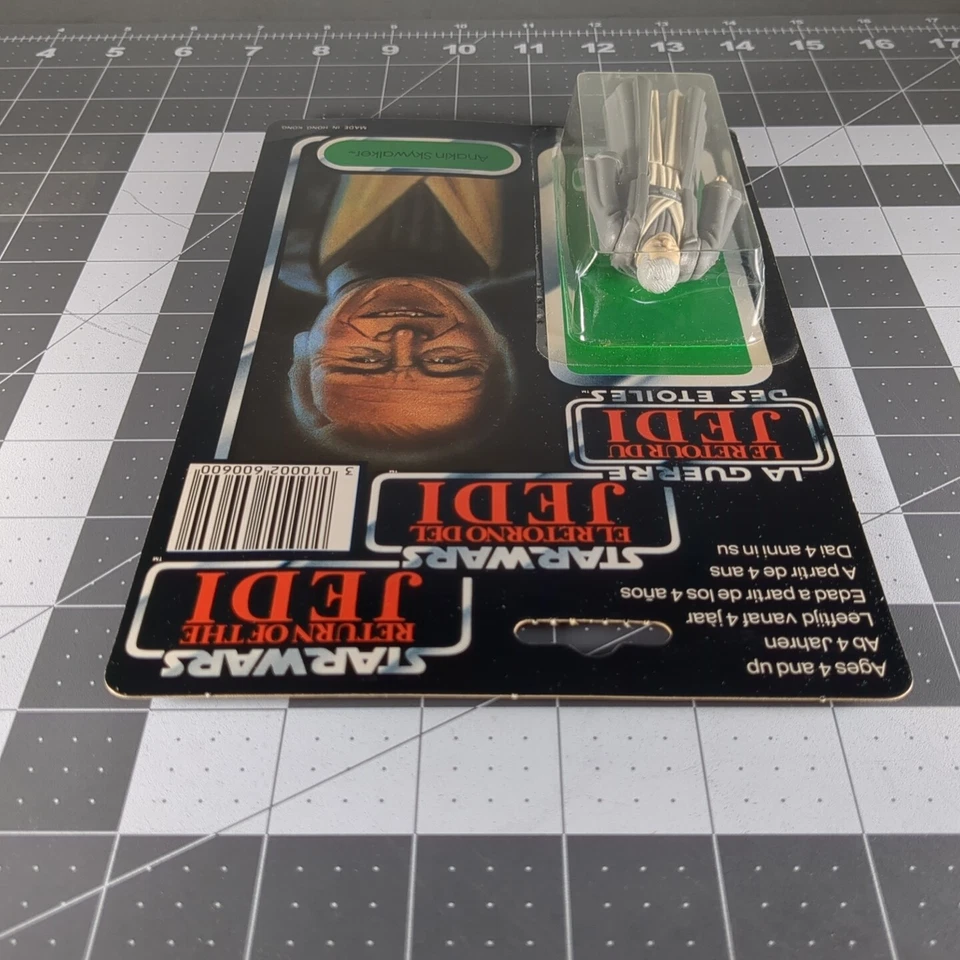 Figura de colección Palitoy 1983 Star Wars Trilogo Anakin Skywalker como nueva en tarjeta Foto 3 de 4