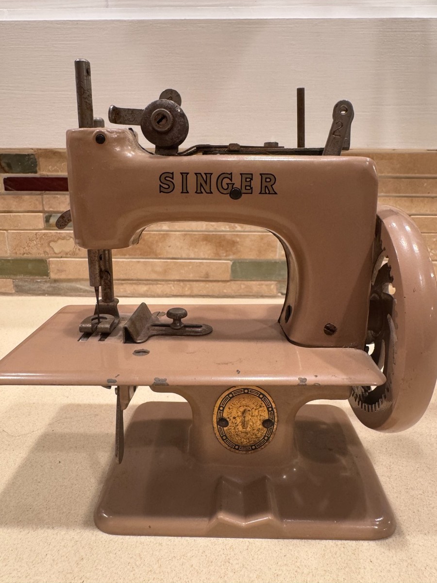 SINGER sewhandy 子供用ミシンシンガー日本製 Vintage Singer Sewhandy Model 20 Child's Sewing Machine, Beige | eBay