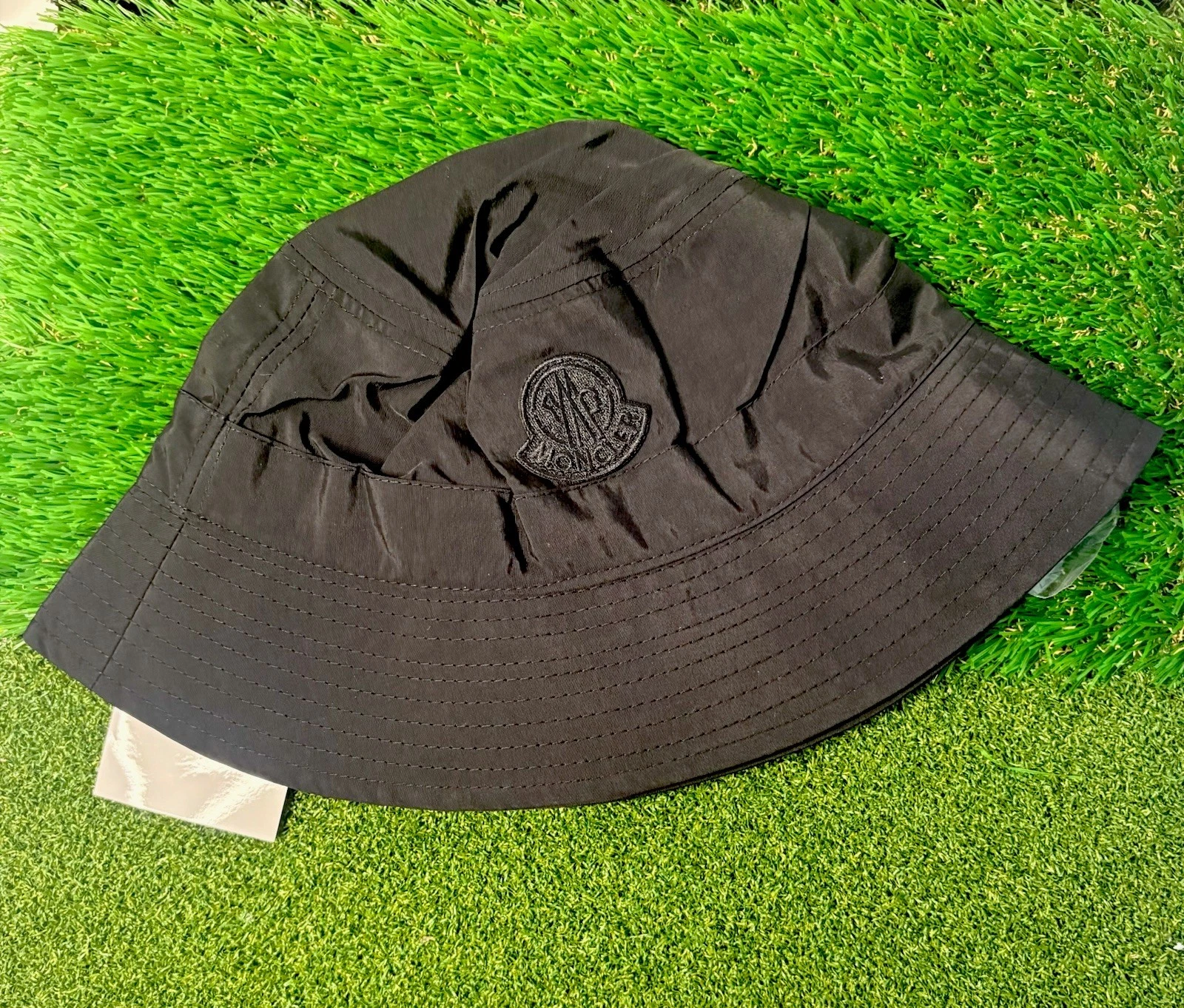 NEW Moncler Bucket Hat Black Waxed Cotton Logo NWT
Opens in a new window or tab