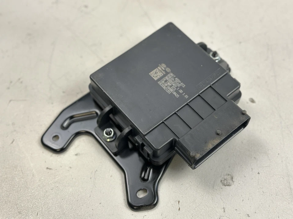 2018-2021 Kia Stinger Electronic Suspension Control Module 95610-J5100 OEM - Image 4 of 4