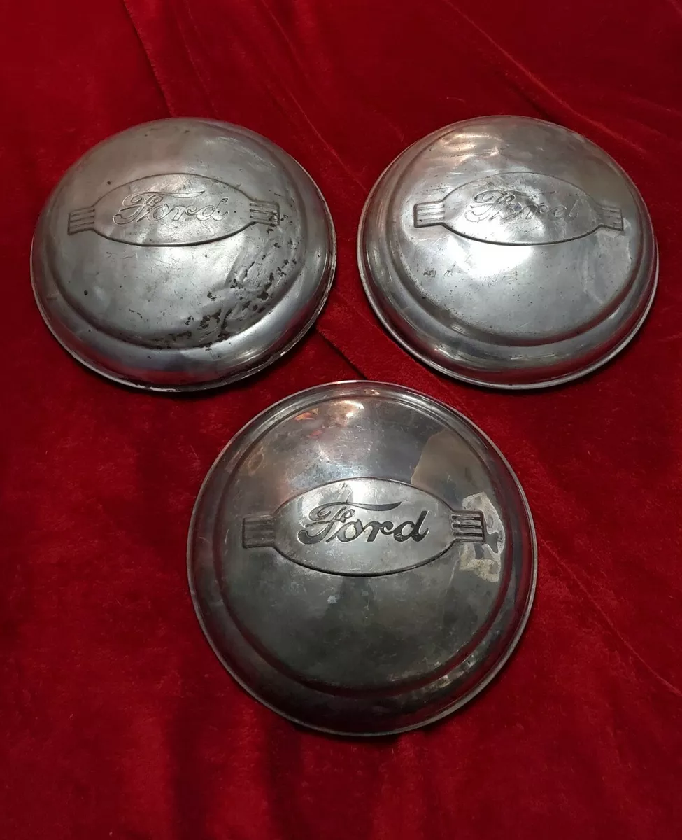 Ford Hubcaps 9 1 2
