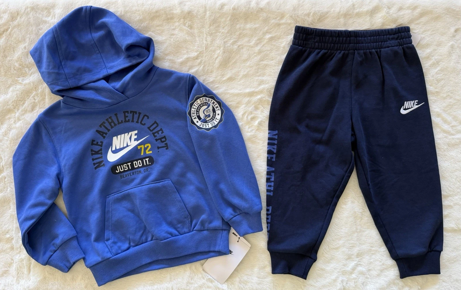 NIKE SPORTSWEAR Toddler Boy’s Hoodie /Joggers Outfit, 2-piece set, 3T