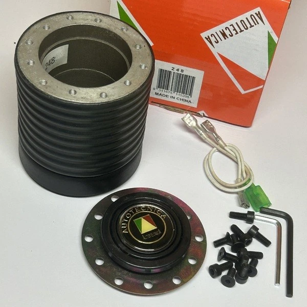 Boss kit for Volkswagen 1302 + 1303 BEETLE Superbug 70-73 Steering wheel adapter - image 2 of 4